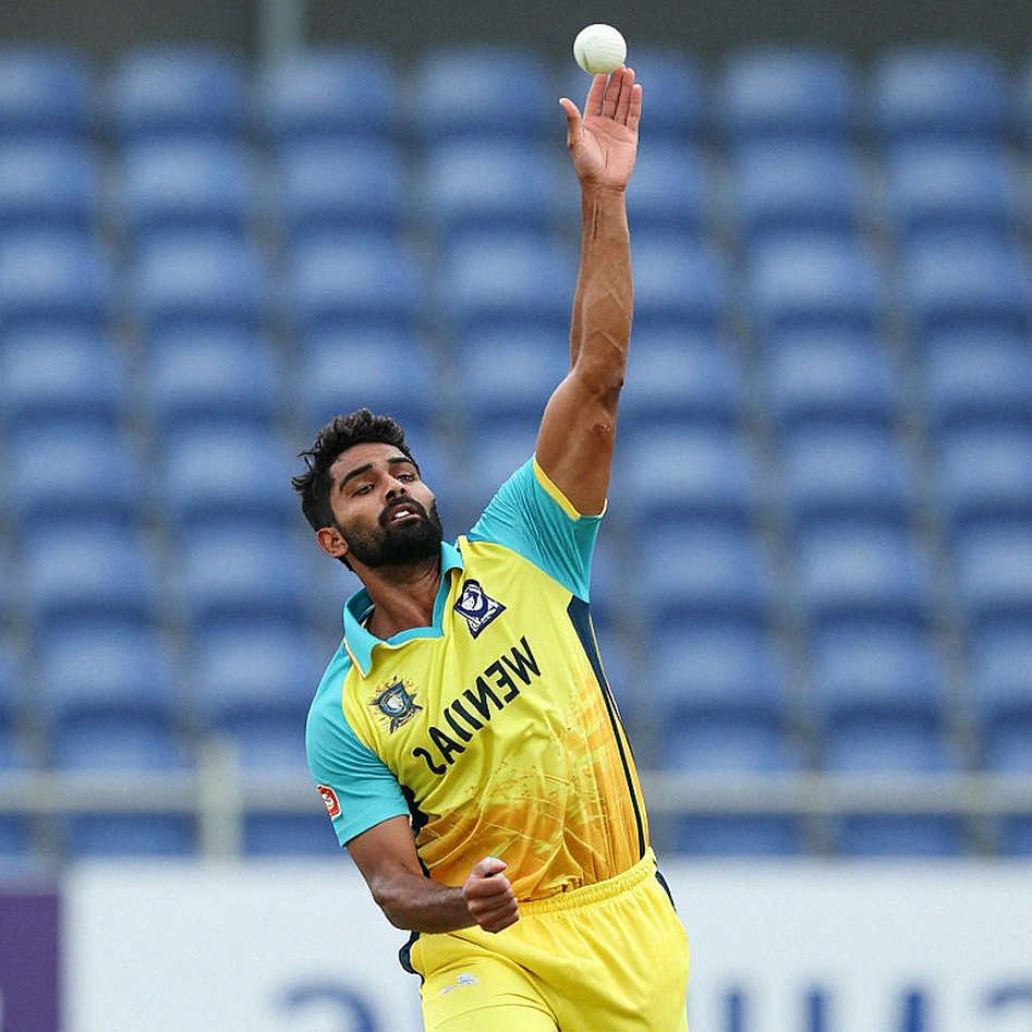 ডারবানের ধূসর আলোয় একশো পনেরো বল: রেনশ'র শতক আর এক দশকের অপেক্ষার হিসাব
